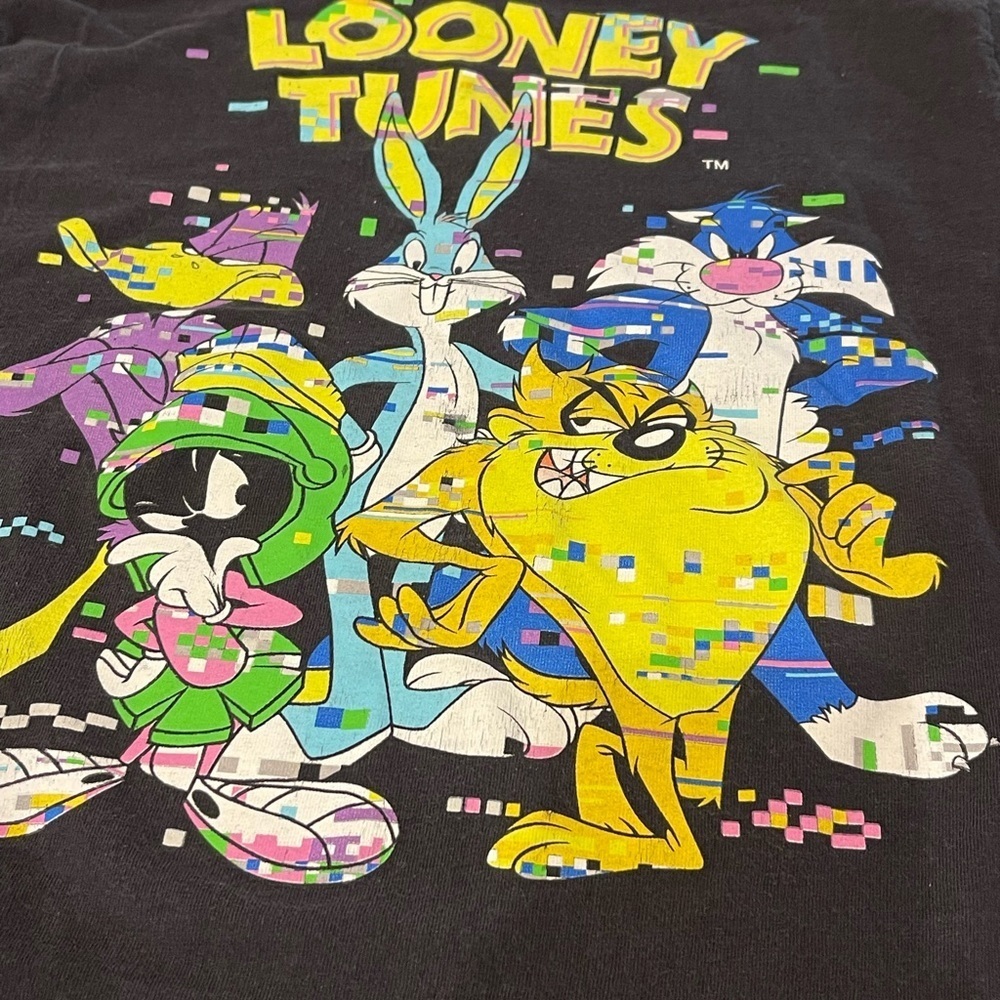 ⭐️Warner Bros. Black Looney Tunes Short Sleeve Tee - Picture 2 of 3